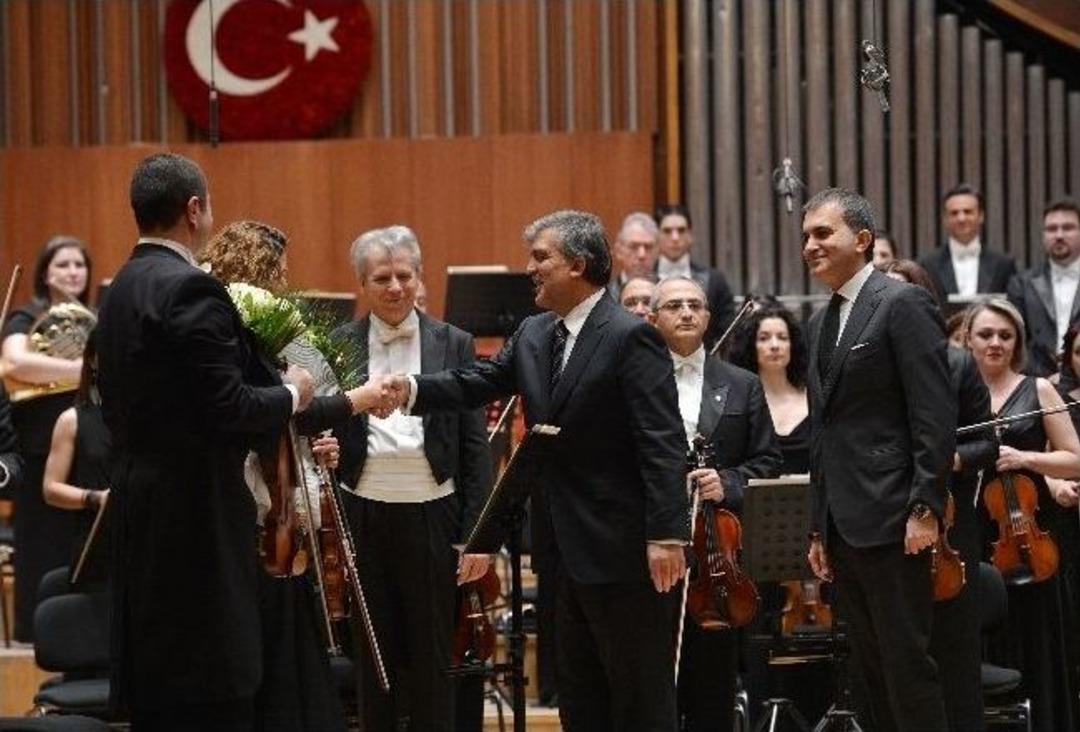 Cumhurbaşkanı G&uuml;l, Cso Konserini İzledi