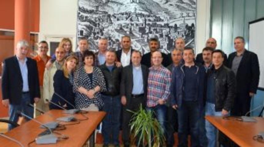 &Ccedil;eşmeli G&uuml;mr&uuml;k&ccedil;&uuml;ler Sakız Adası&rsquo;nda