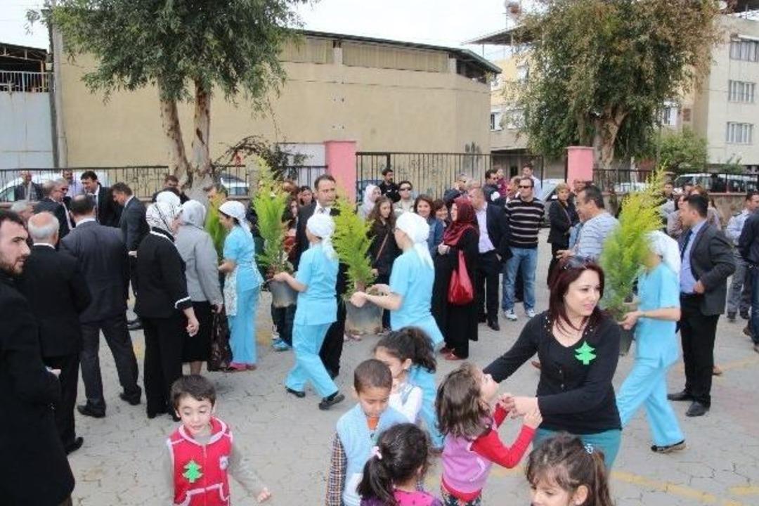Nazilli'de "her &Ccedil;ocuk Bir Fidan, Her Fidan Bir &Ccedil;ocuk" Etkinliği