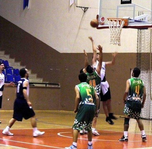 Aydın Erkekler Basketbol Ligi’nde Heyecan Sürüyor