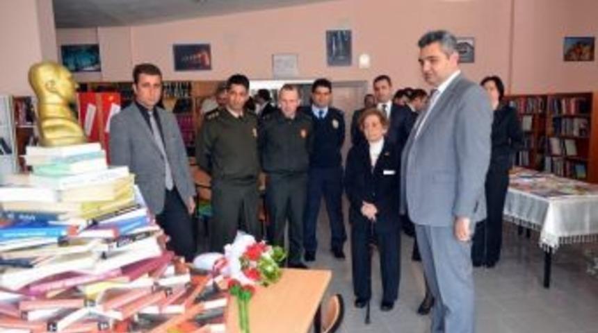 G&uuml;r&uuml;n&rsquo;de K&uuml;t&uuml;phaneler Haftası Kutlandı