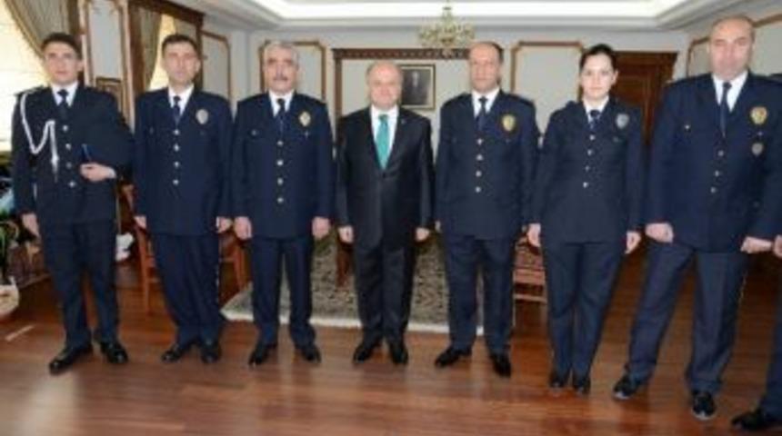 Polis Haftası Dolayısı İle Emniyet Teşkilatı Vali &Ccedil;akacak&rsquo;ı Ziyaret Etti