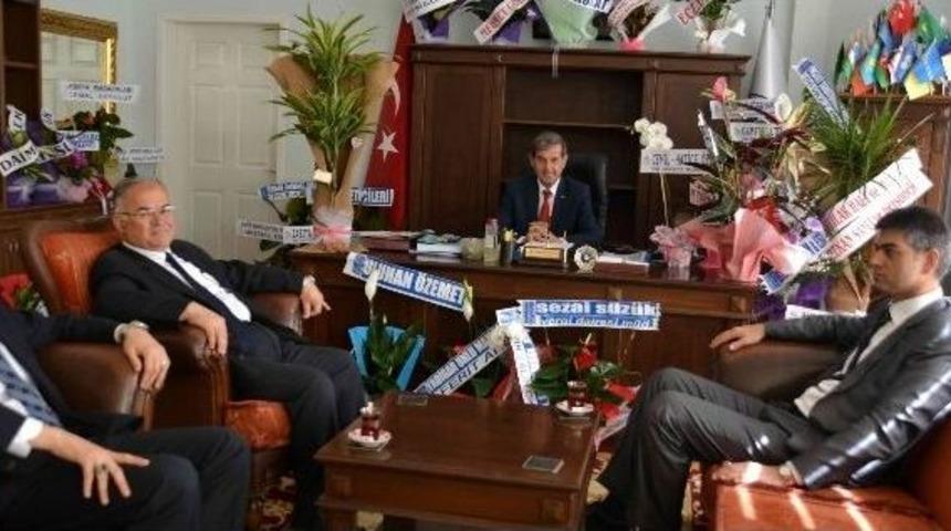 Kaymakam Karaboran&rsquo;dan Başkan &Ouml;zkan&rsquo;a 'hayırlı Olsun' Ziyareti