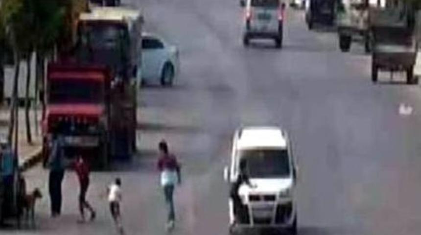 T&uuml;rkiye Genelindeki Trafik Kazaları Mobese Kameralarına Yansıdı