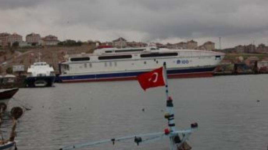 Şiddetli R&uuml;zgar Deniz Ulaşımını Aksattı