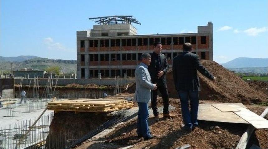 Kaymakam Akt&uuml;rk İlk Ve Ortaokul İnşaatlarını İnceledi