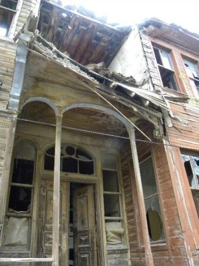Tekirdağ da Tarihi Evler Kaderine Terk Edildi 1