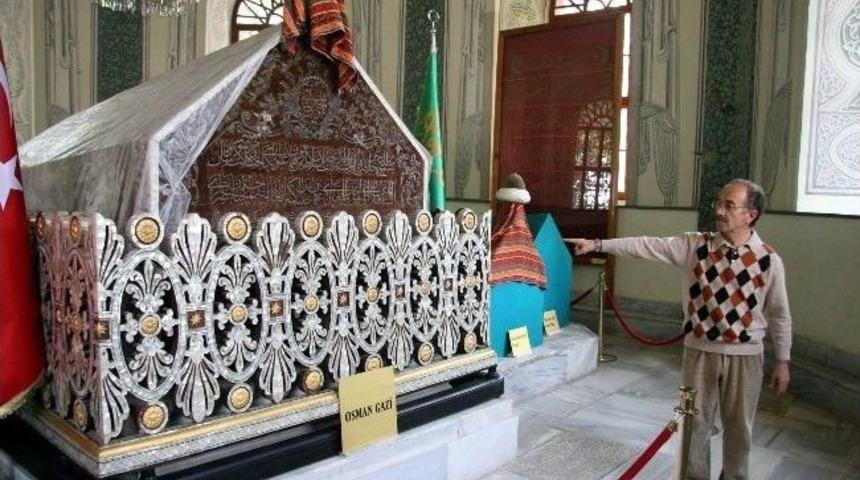 Osman Gazi'nin Sandukasına Cam Mahfaza Talebi