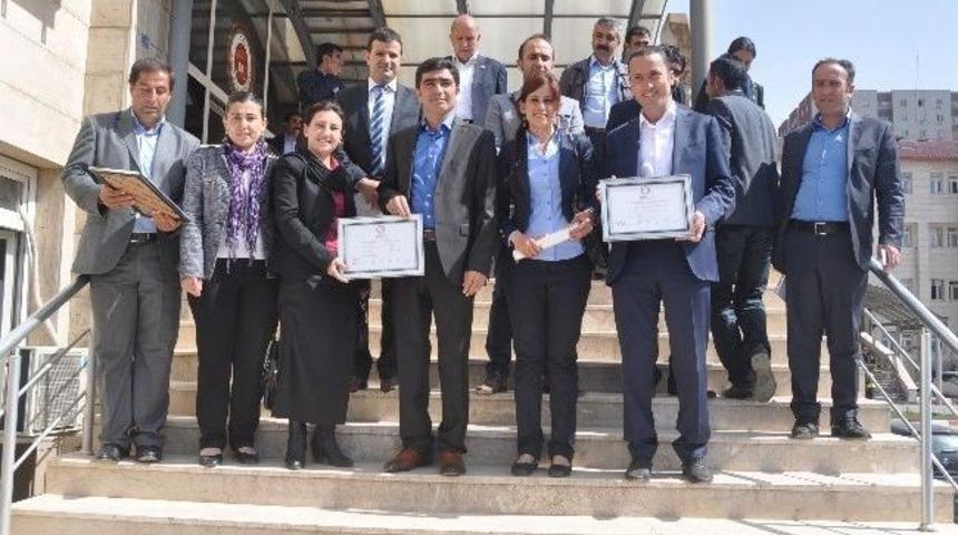 Şırnak Belediye Başkanı Serhat Kadırhan Mazbatasını Aldı