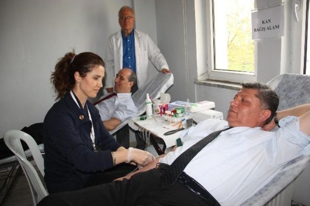 Emniyet Mensuplarından &Ouml;rnek Davranış