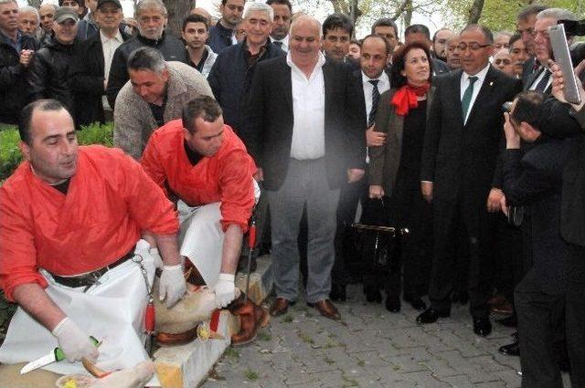 Yalova Belediyesi nde Kurbanlar Eşliğinde Devir Teslim 2