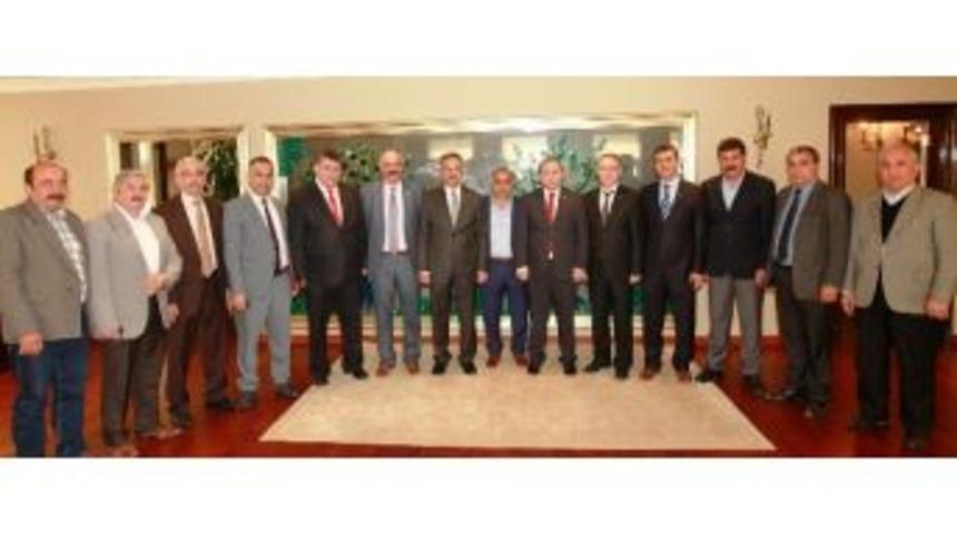 Dernekler Federasyonu Başkan K&ouml;şker'in Yanında