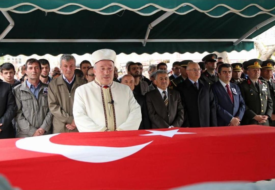 Ağrı'da Polis Aracının Devrilmesi