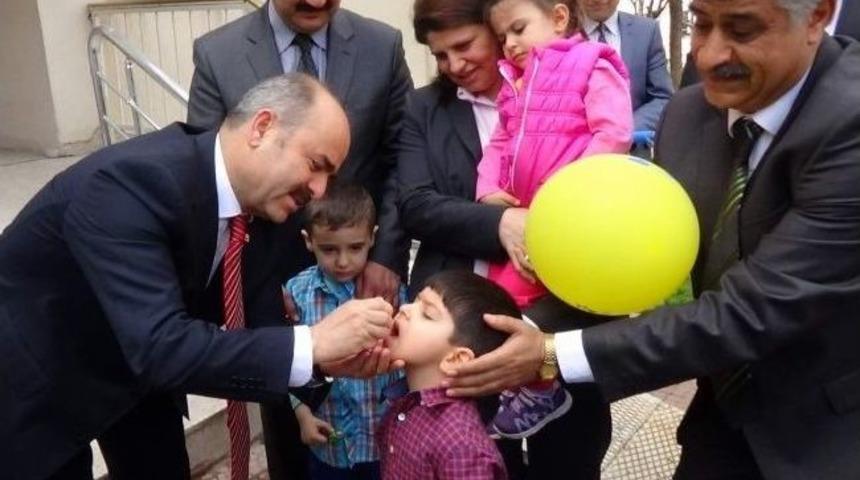 Siirt’te 100 Sağlık Görevlisiyle 1 Haftalık Aşı Kampanyası Başlatıldı