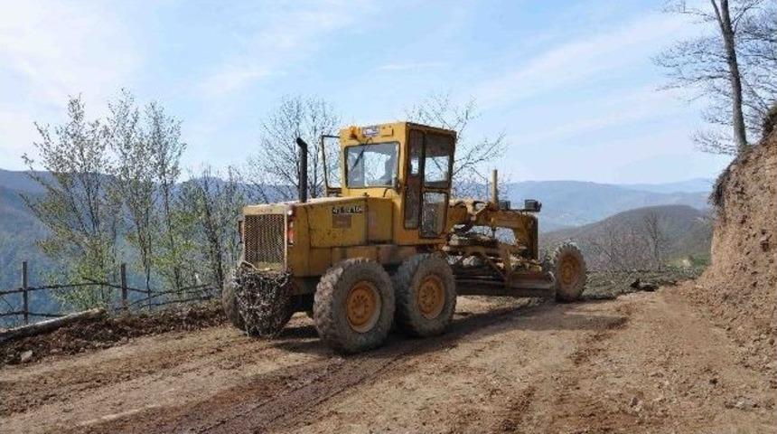 Kartepe Serilik K&ouml;y&uuml;&rsquo;nde Yol &Ccedil;alışması