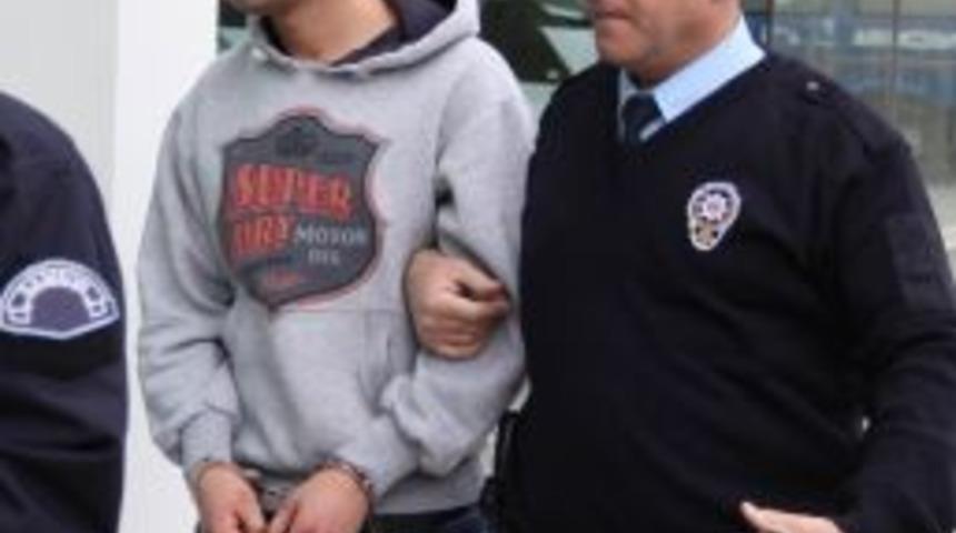 Silahla Havaya Ateş A&ccedil;ınca Kovacalama Sonucu Yakalandı