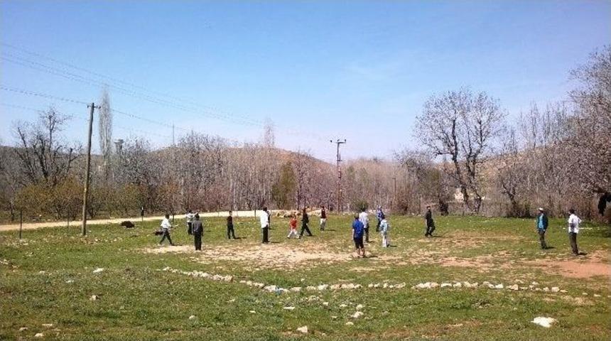 Din Bir-sen'den Kur'an Kursu &Ouml;ğrencilerine Piknik Etkinliği