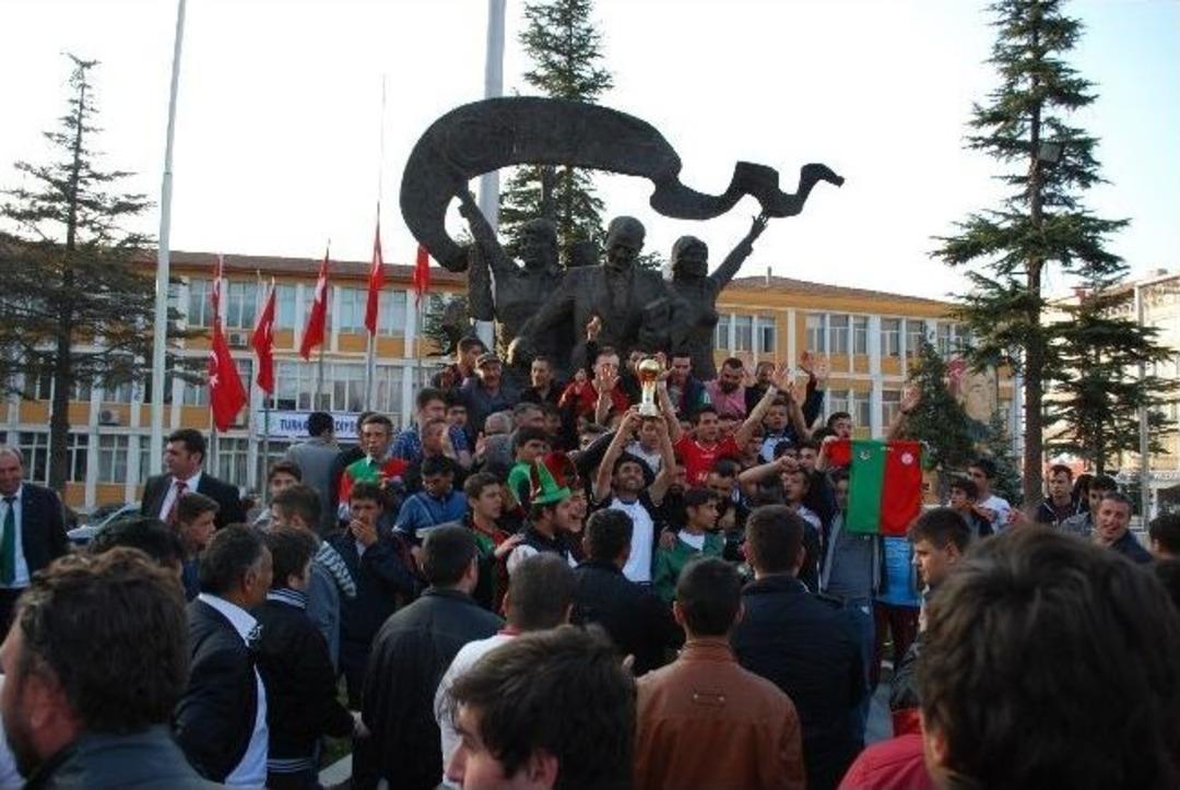 Turhalspor Tokat Şampiyonu