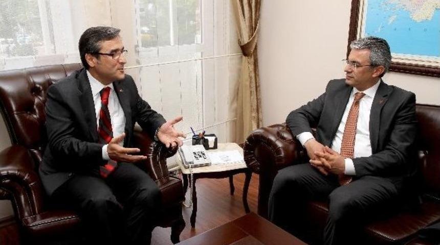 "g&ouml;revimiz Karşıyaka'ya Hizmet"