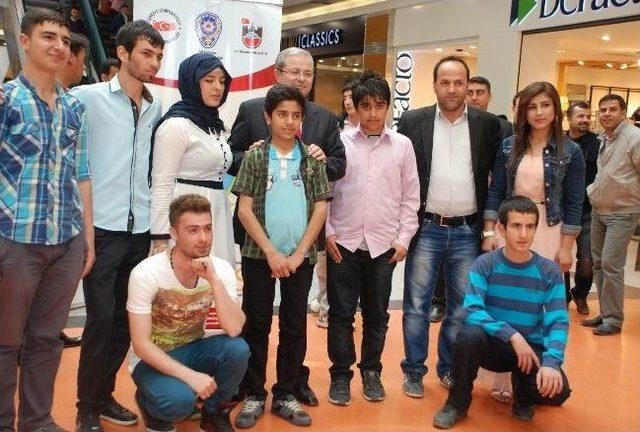 Emniyet Müdürlüğü Diyarbakırlı Gençleri Sahipleniyor 2