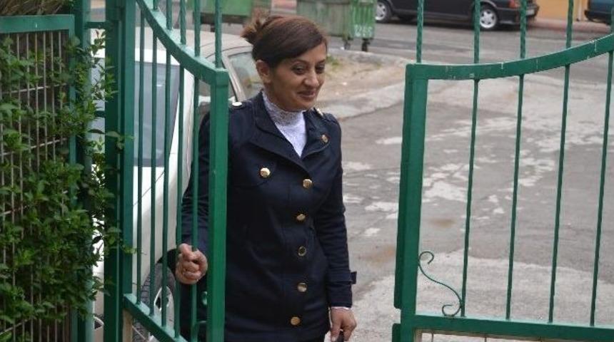 Bayan Muhtar, Mazbatasını Alarak G&ouml;reve Başladı