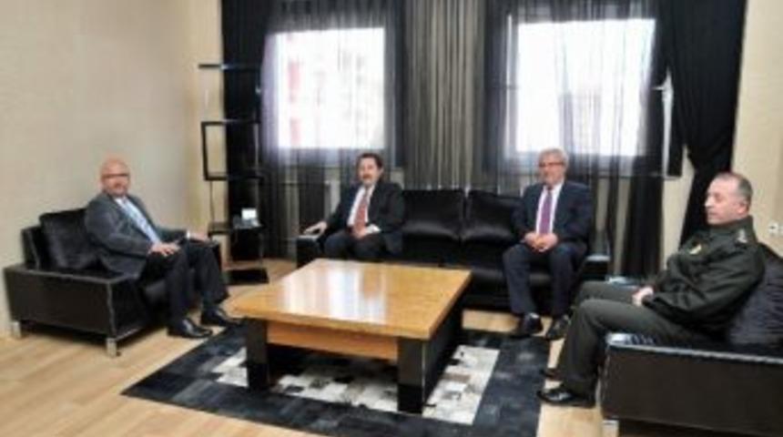 Vali Balkanlıoğlu'ndan Başkan &Ccedil;oban&rsquo;a Hayırlı Olsun Ziyareti