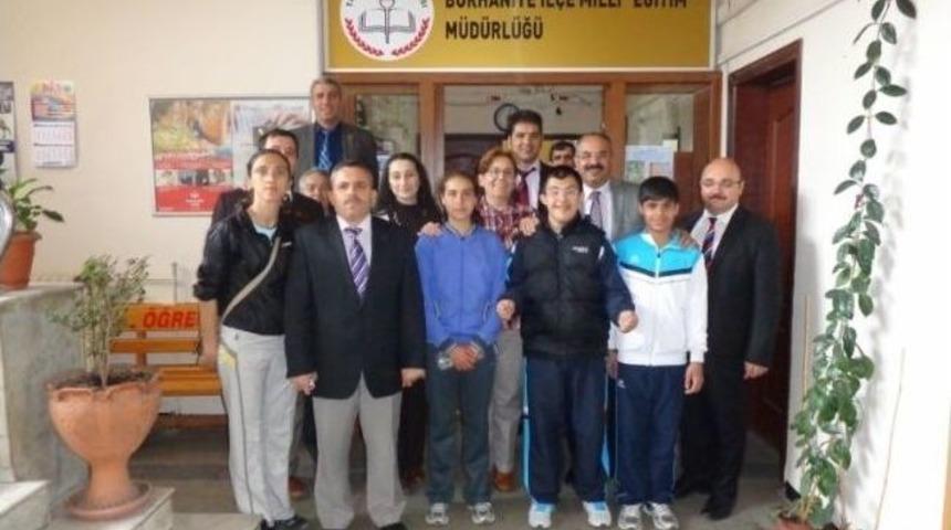 Burhaniye&rsquo;de &Ouml;zel Sporculara Kaymakam Teşekk&uuml;r&uuml;