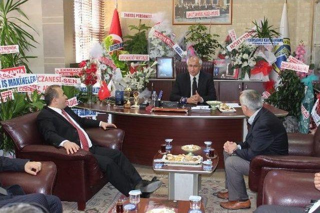 Başkan G&uuml;ler Tebrikleri Kabul Ediyor 2