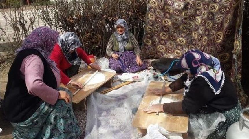 Sorgun&rsquo;da Girişimci Kadınlar G&ouml;zleme Yaparak Evinin Ge&ccedil;imini Sağlıyor