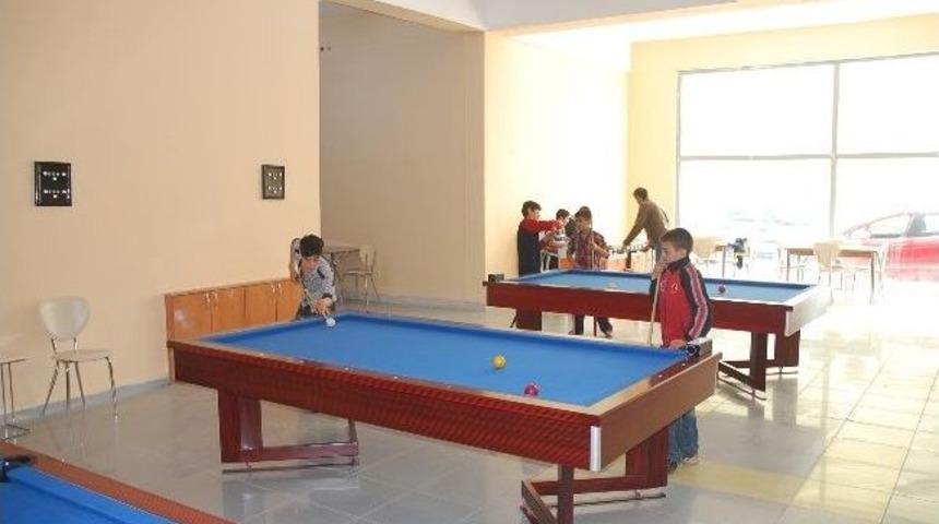 Gen&ccedil;lik Merkezi Yeniden A&ccedil;ıldı