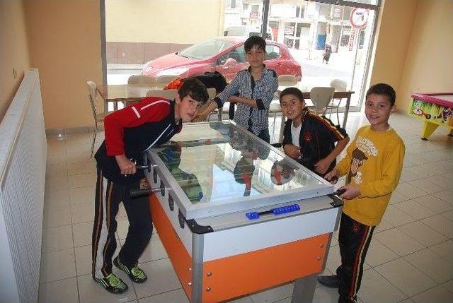 Gen&ccedil;lik Merkezi Yeniden A&ccedil;ıldı 1