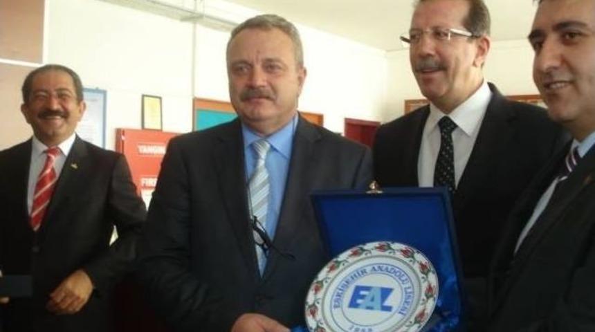 K&uuml;&ccedil;&uuml;k Prens Kitapları Sergisi