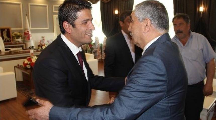 Başkan Gen&ccedil;&rsquo;in İlk Resmi Ziyaret&ccedil;isi Kaymakam Bayg&uuml;l Oldu