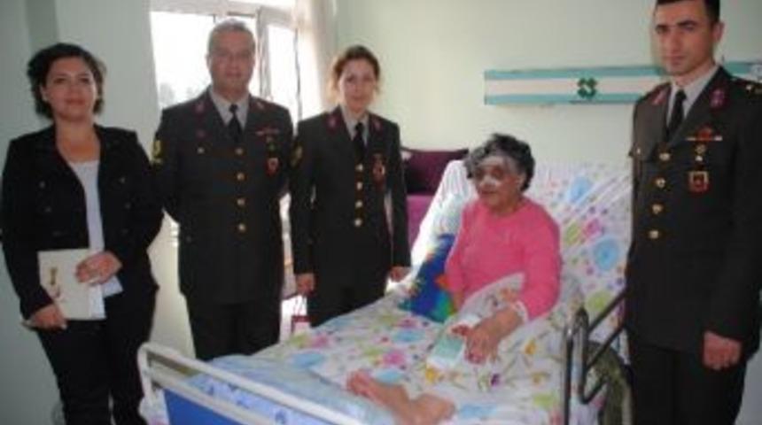 Jandarmadan Kanser Hastalarına Moral Ziyareti