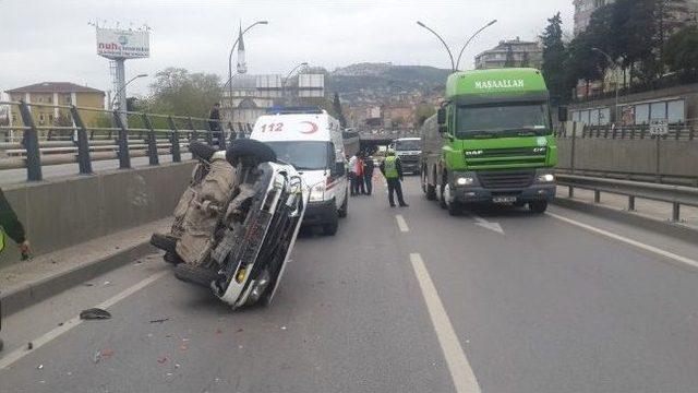 İzmit te Trafik Kazası: 1 Yaralı 3