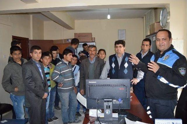 Besni’de Engelli Öğrenciler Polis Kıyafeti Giydi 2