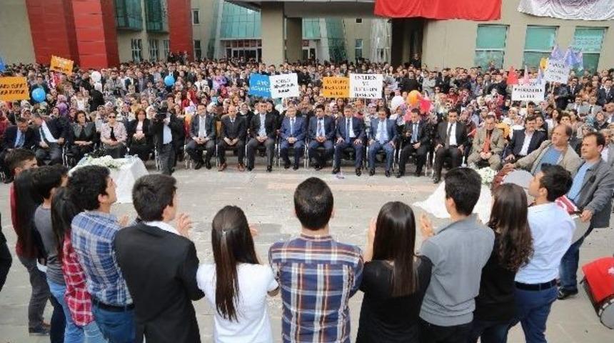 Başkan Tahmazoğlu Makamına Dualarla Oturdu