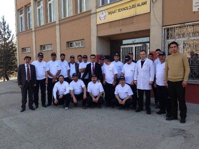 Seramik Yer Ve Duvar Karosu Kaplamacısı 18 Kursiyere Sertifka Verildi 1