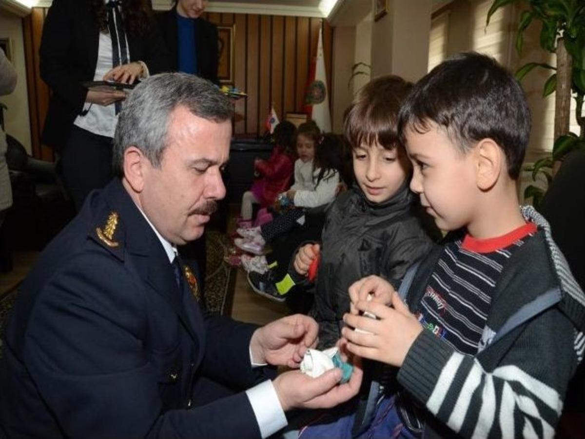 Minik &Ouml;ğrencilerden Kırklareli İl Emniyet M&uuml;d&uuml;r&uuml; Akay&rsquo;a Ziyaret