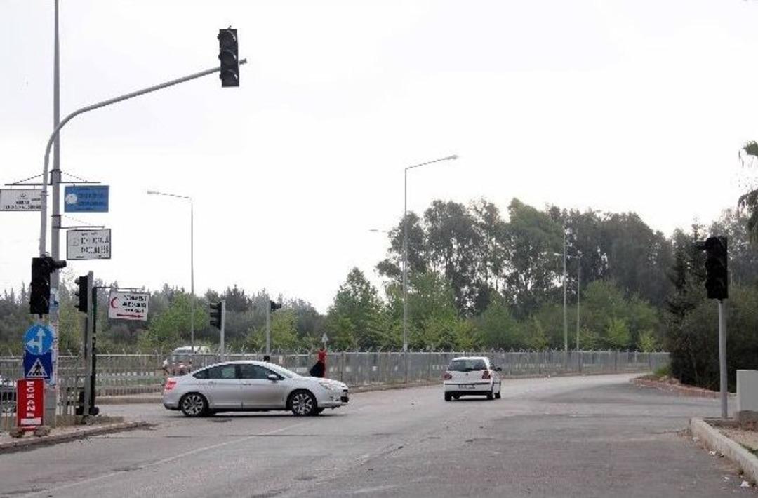 &Ouml;ğretmenin &Ouml;l&uuml;m&uuml;nden Sonra Sinyalizasyon Yapıldı Ama &Ccedil;alışmıyor