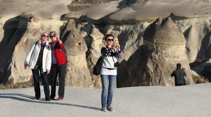 Kapadokya'yı 3 Ayda 379 Bin Turist Ziyaret Etti