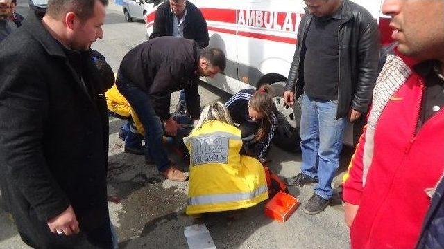 &Ccedil;orlu da Trafik Kazası: 2 Yaralı 2