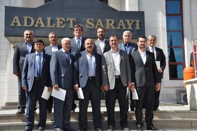 Başkan Gökce Ve Meclis Üyeleri Mazbatalarını Aldı