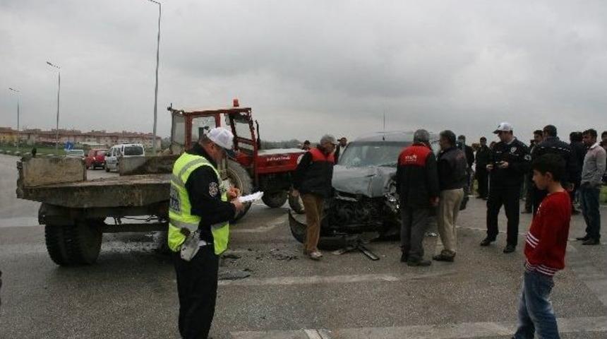 D&uuml;zce&rsquo;de Kaza 2 Yaralı