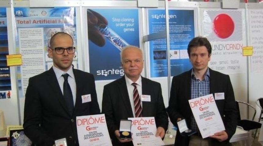 Sel&ccedil;uk&rsquo;un Yapay Kalbine Altın Madalya