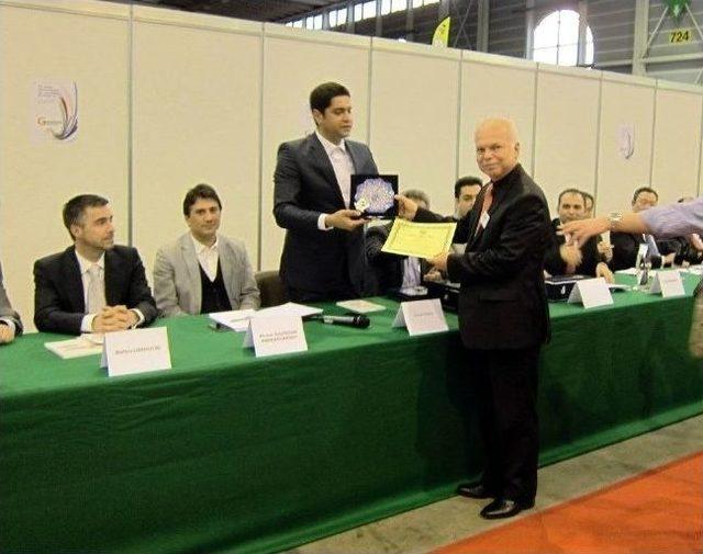 Sel&ccedil;uk&rsquo;un Yapay Kalbine Altın Madalya 1