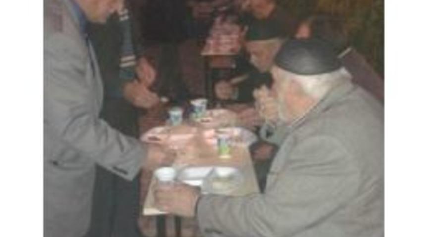 Yeni Se&ccedil;ilen Muhtar Mevlit Okuttu