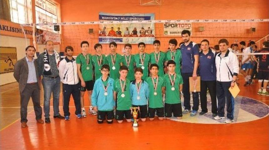 Yamanlar Voleybol&rsquo;da T&uuml;rkiye İkincisi