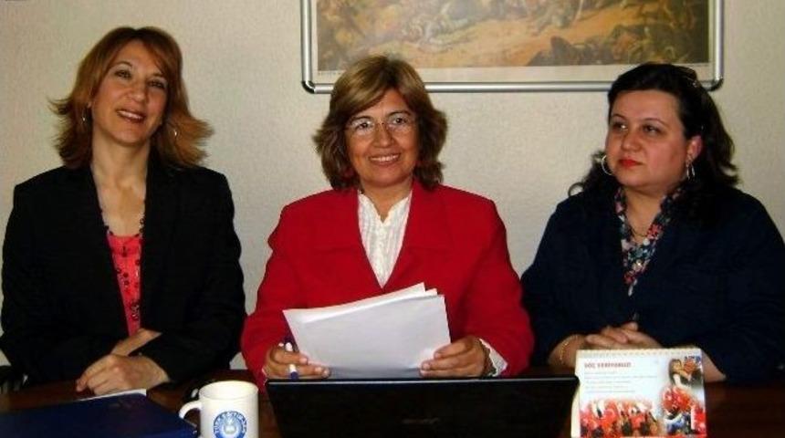 Aydın&rsquo;da &ldquo;kadın Ve Siyaset&rdquo; &Ccedil;alıştayı D&uuml;zenlendi