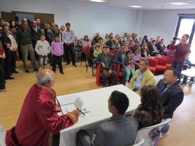 Şener Tokcan, Belediye Önünde Törenle Karşılandı